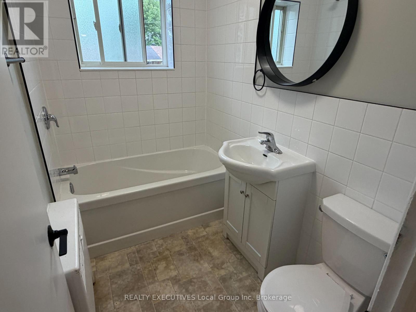 14 Milford Crescent Property Photo 15