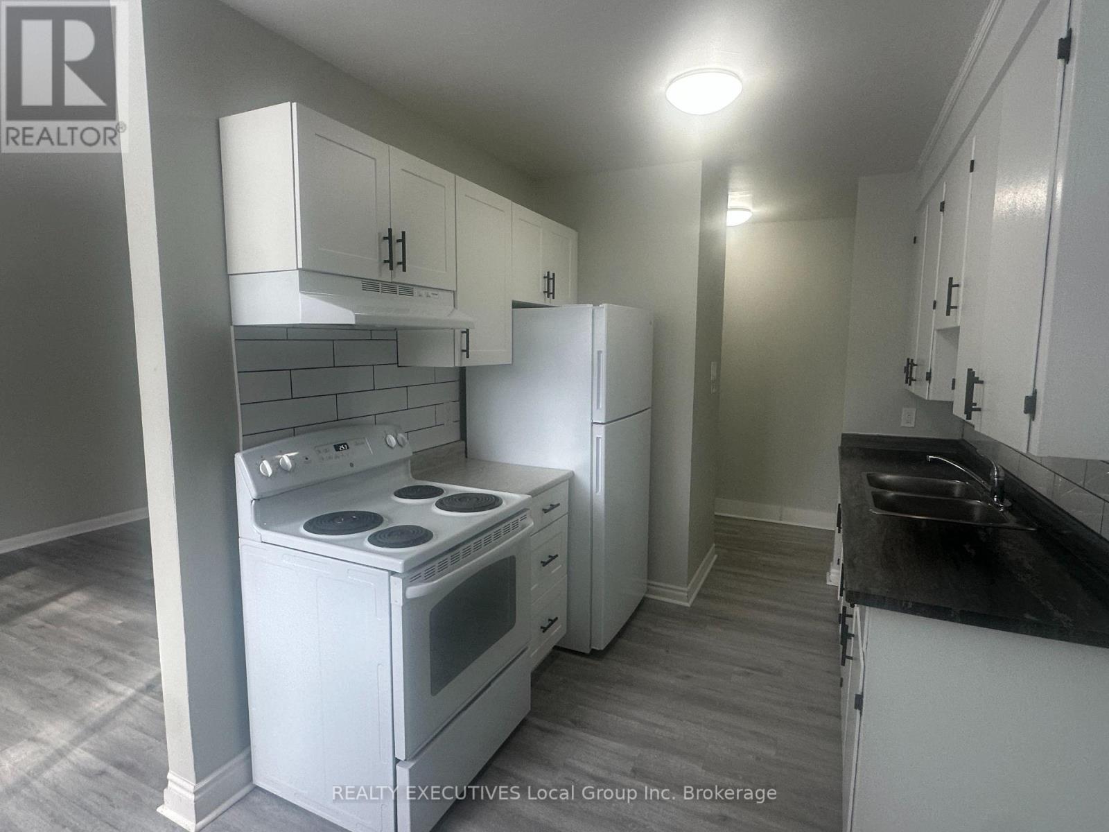 14 Milford Crescent Property Photo 29