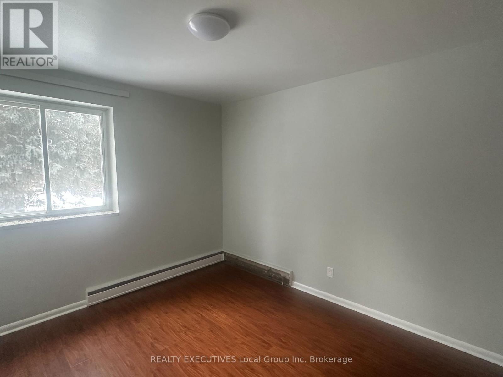 14 Milford Crescent Property Photo 34