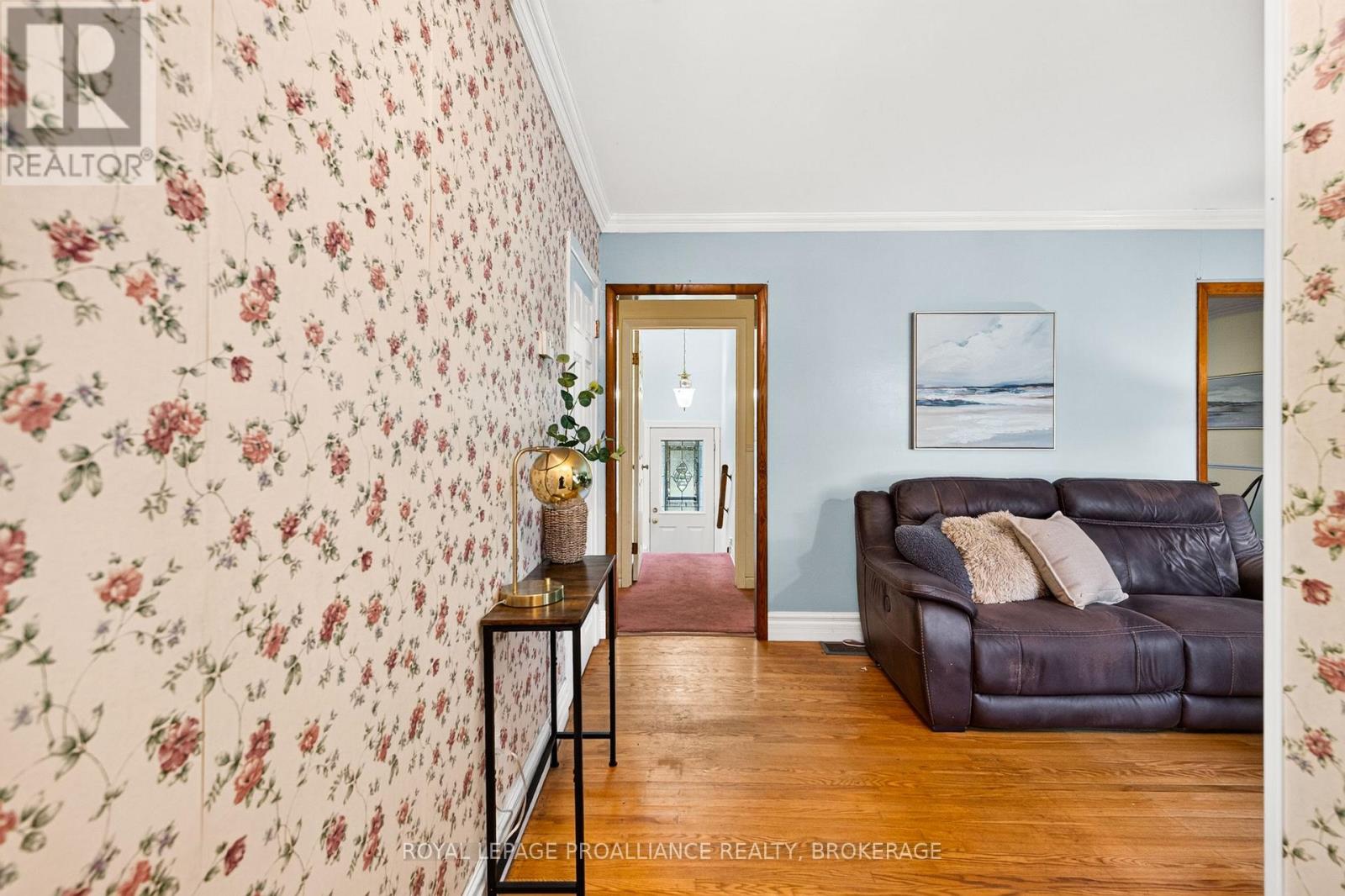 413 Maple Ridge Drive Property Photo 8