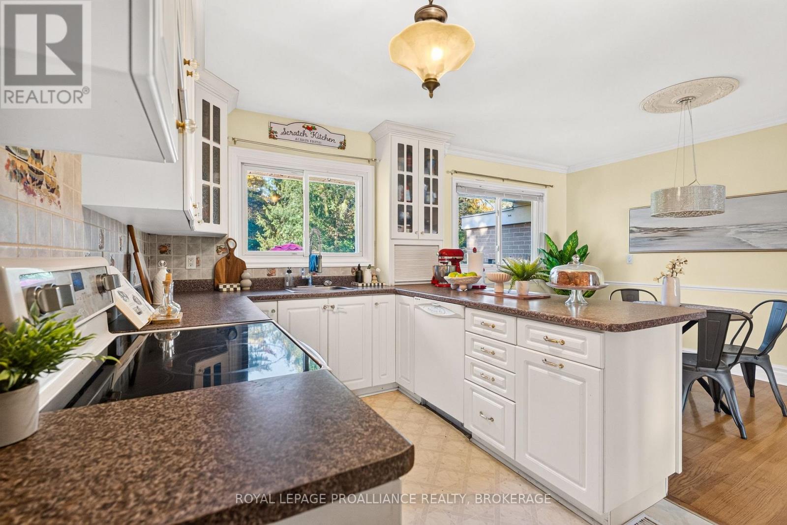 413 Maple Ridge Drive Property Photo 14