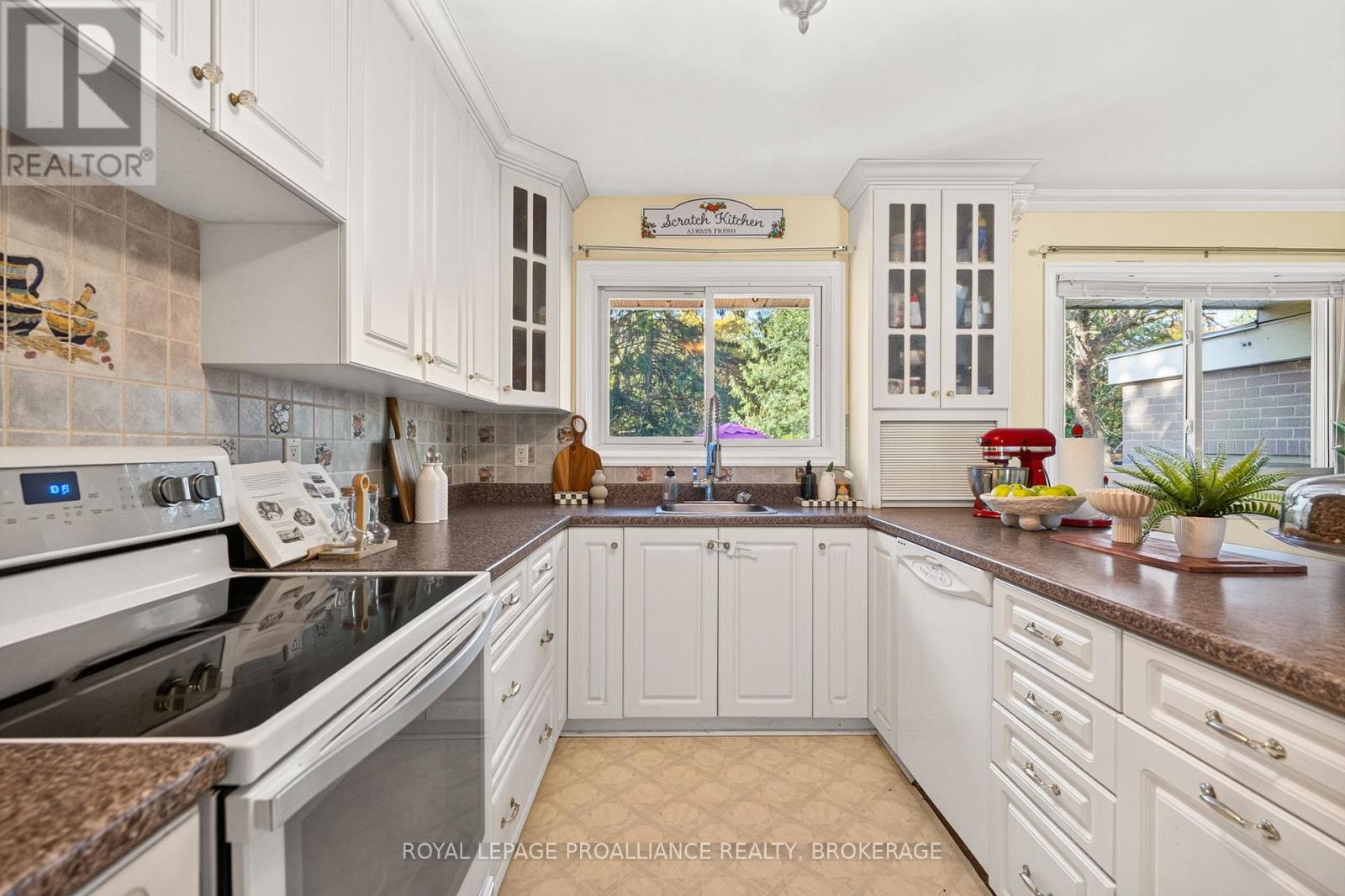 413 Maple Ridge Drive Property Photo 15