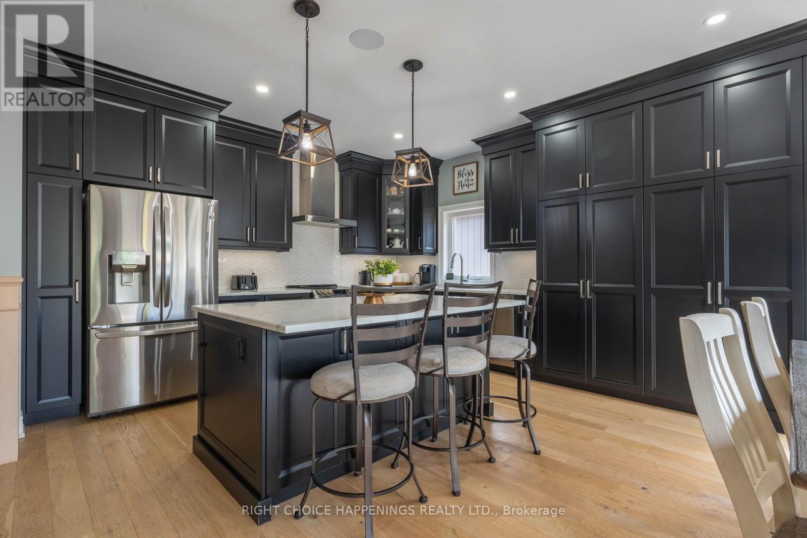 28 Harvard Court Property Photo 6