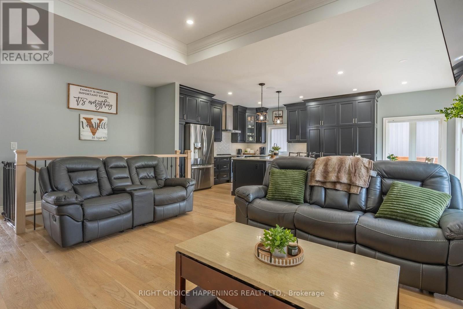 28 Harvard Court Property Photo 9