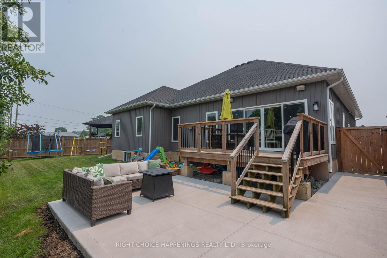 28 Harvard Court Property Photo 23