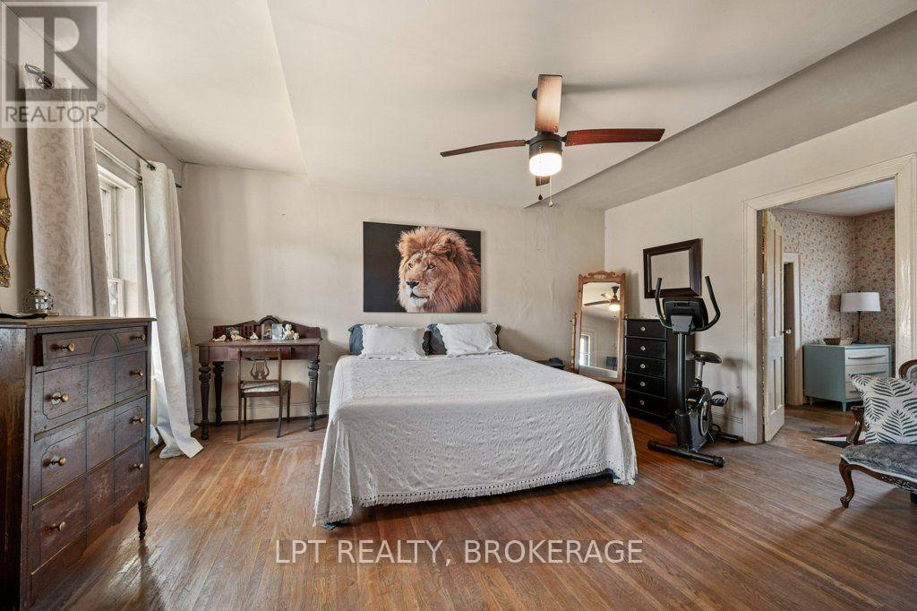 16 Westport Road Property Photo 22