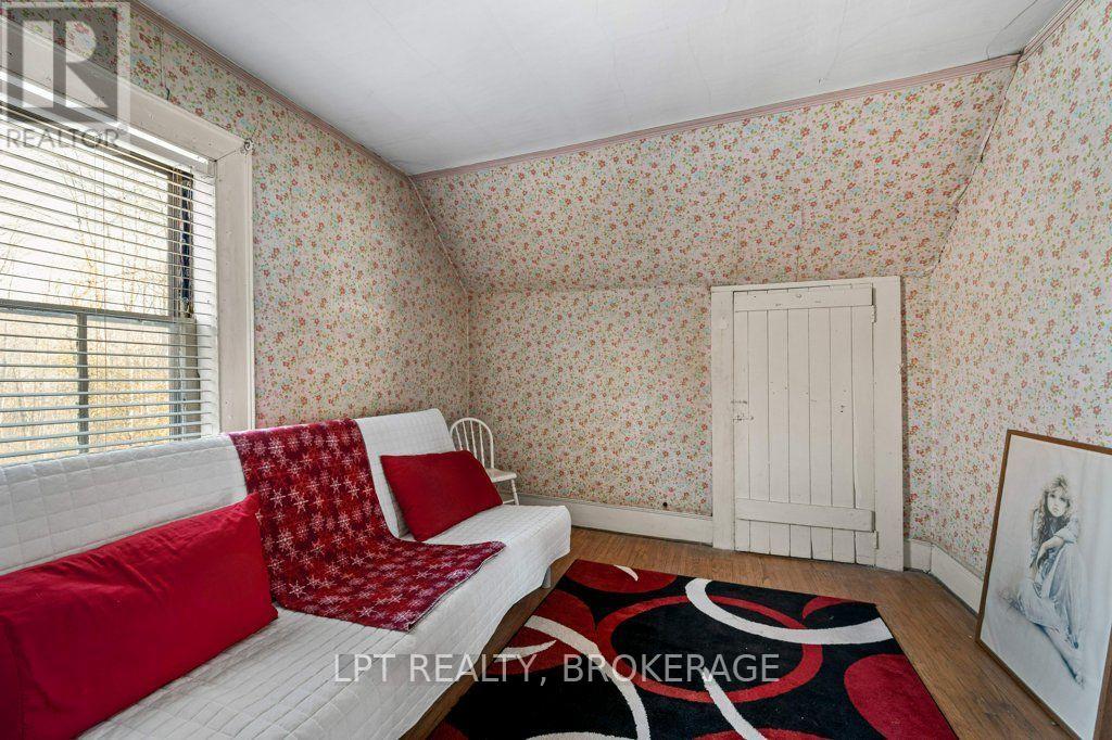 16 Westport Road Property Photo 24