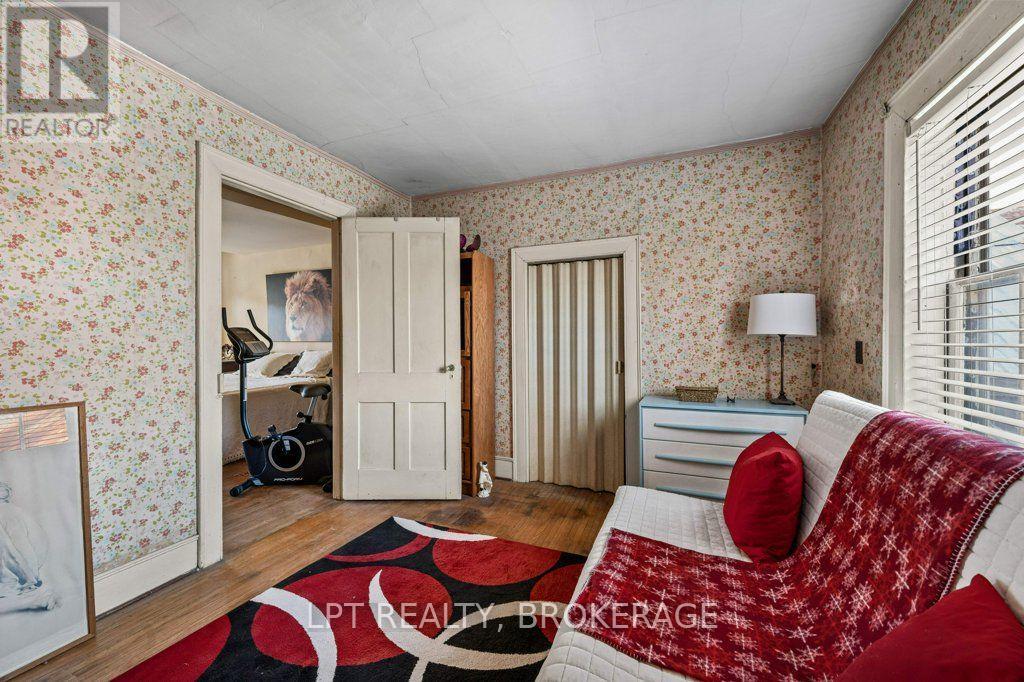 16 Westport Road Property Photo 25