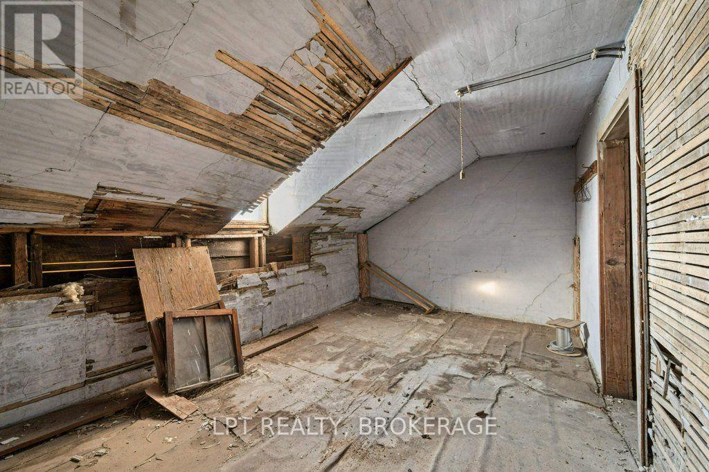 16 Westport Road Property Photo 41