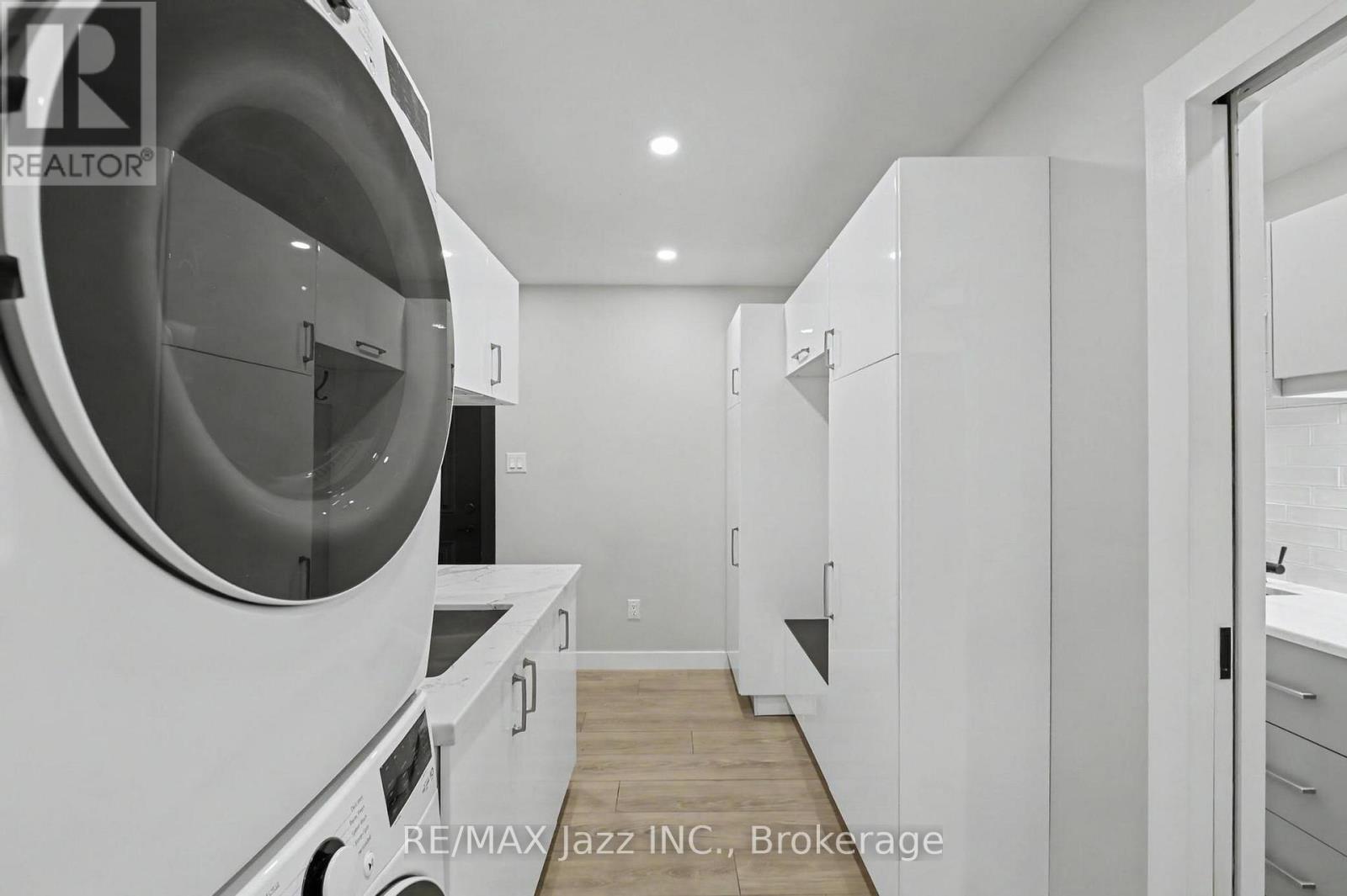 5432 Winfield Drive Property Photo 24