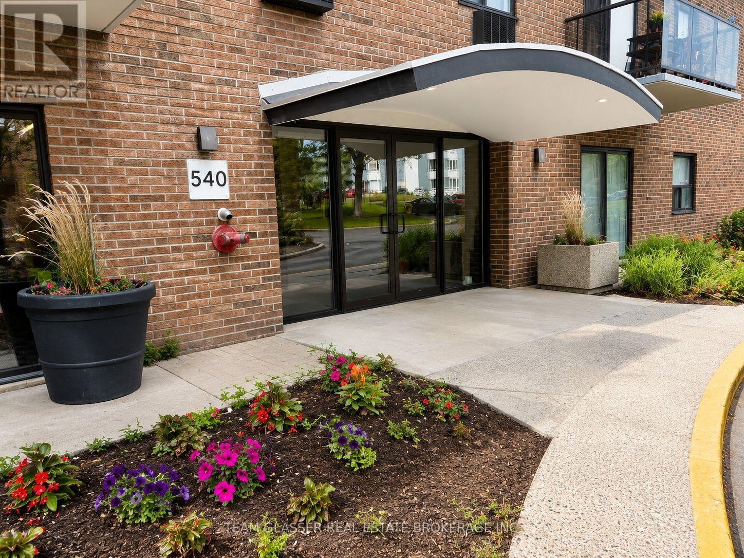 301 - 540 PROUDFOOT LANE Property Photo 1