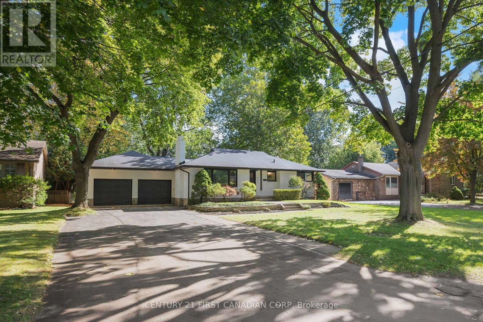1492 North Vernon Avenue Property Photo 1