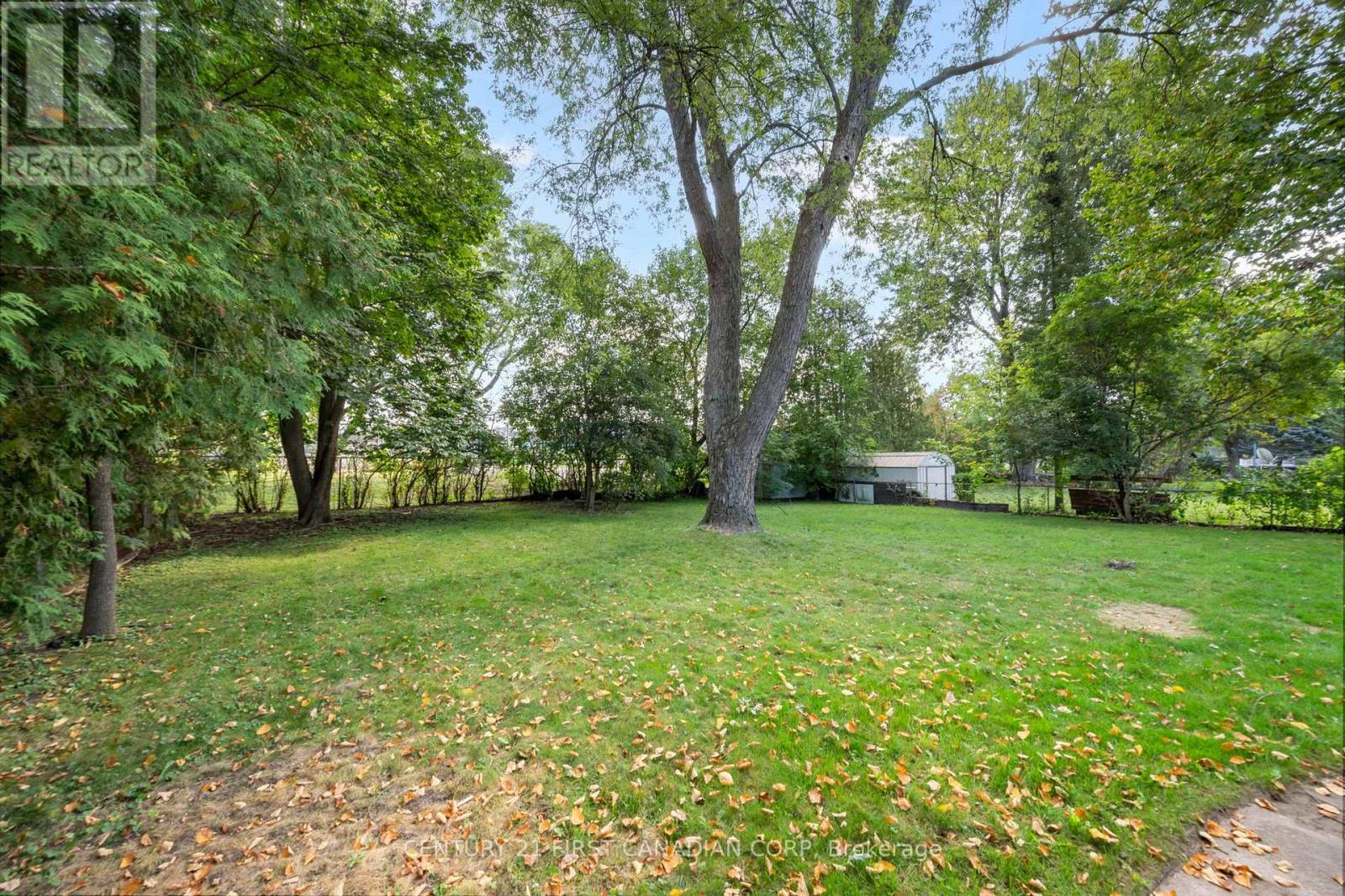 1492 North Vernon Avenue Property Photo 27
