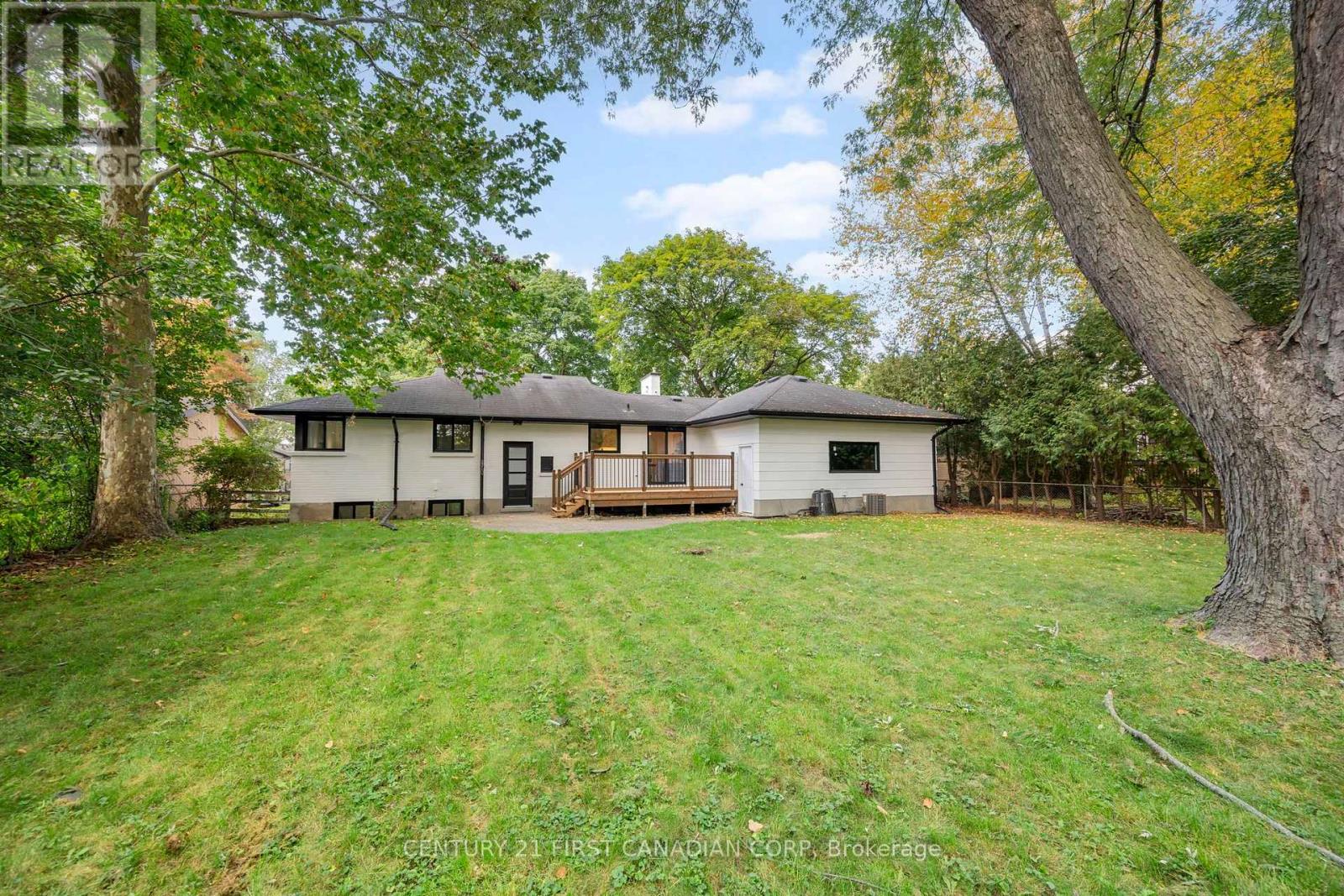 1492 North Vernon Avenue Property Photo 29