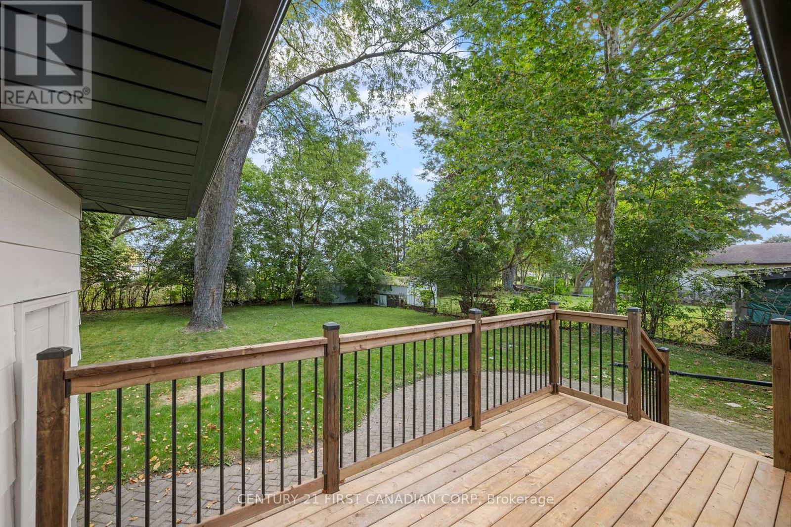 1492 North Vernon Avenue Property Photo 34