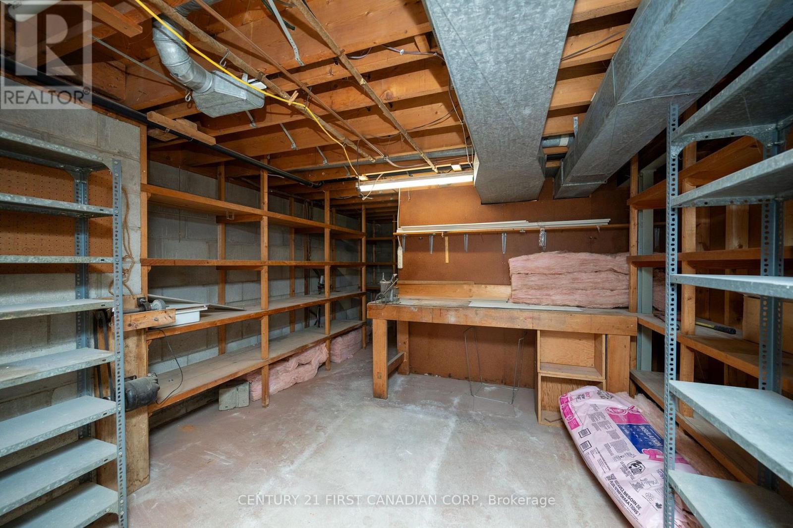 1492 North Vernon Avenue Property Photo 35