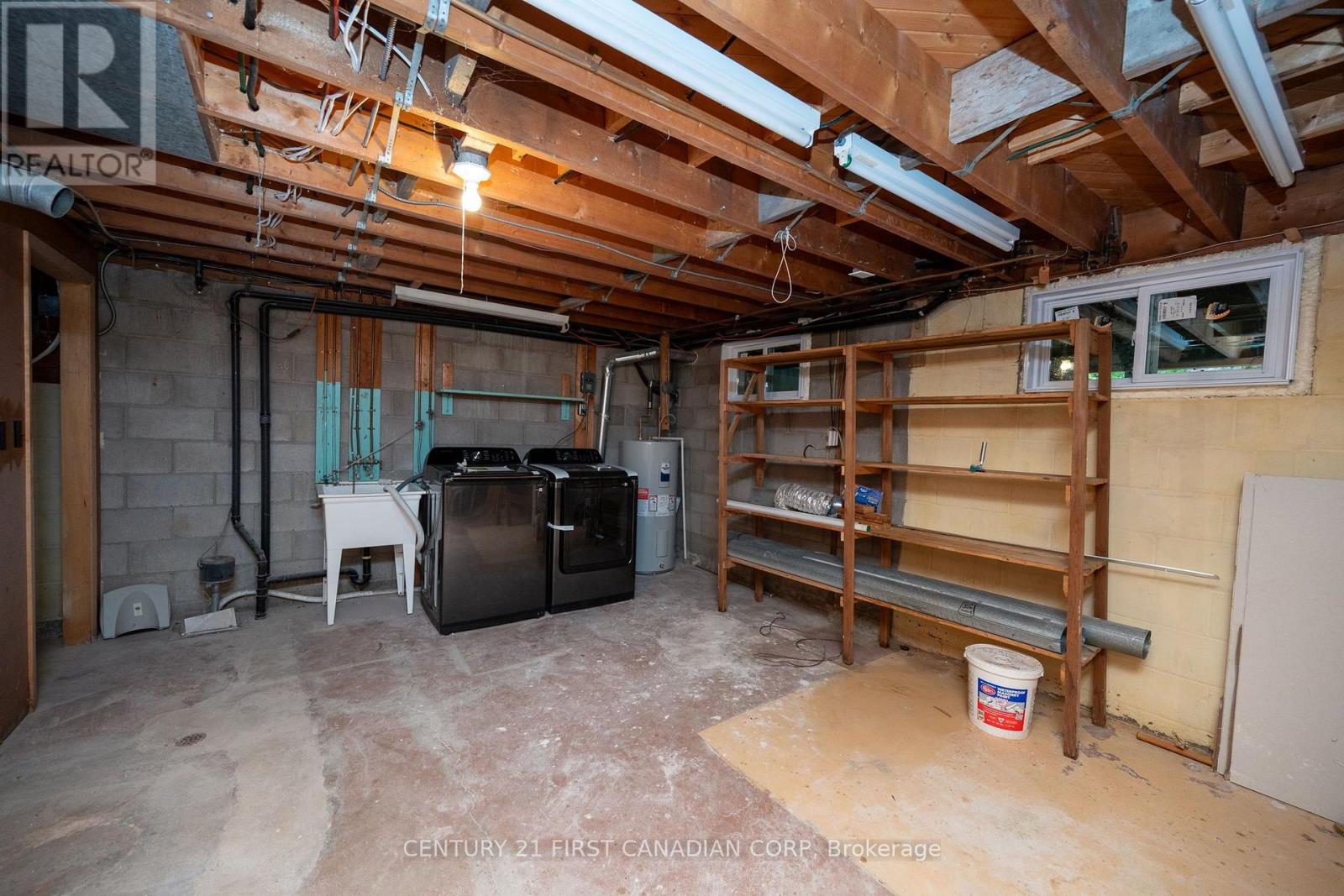 1492 North Vernon Avenue Property Photo 37