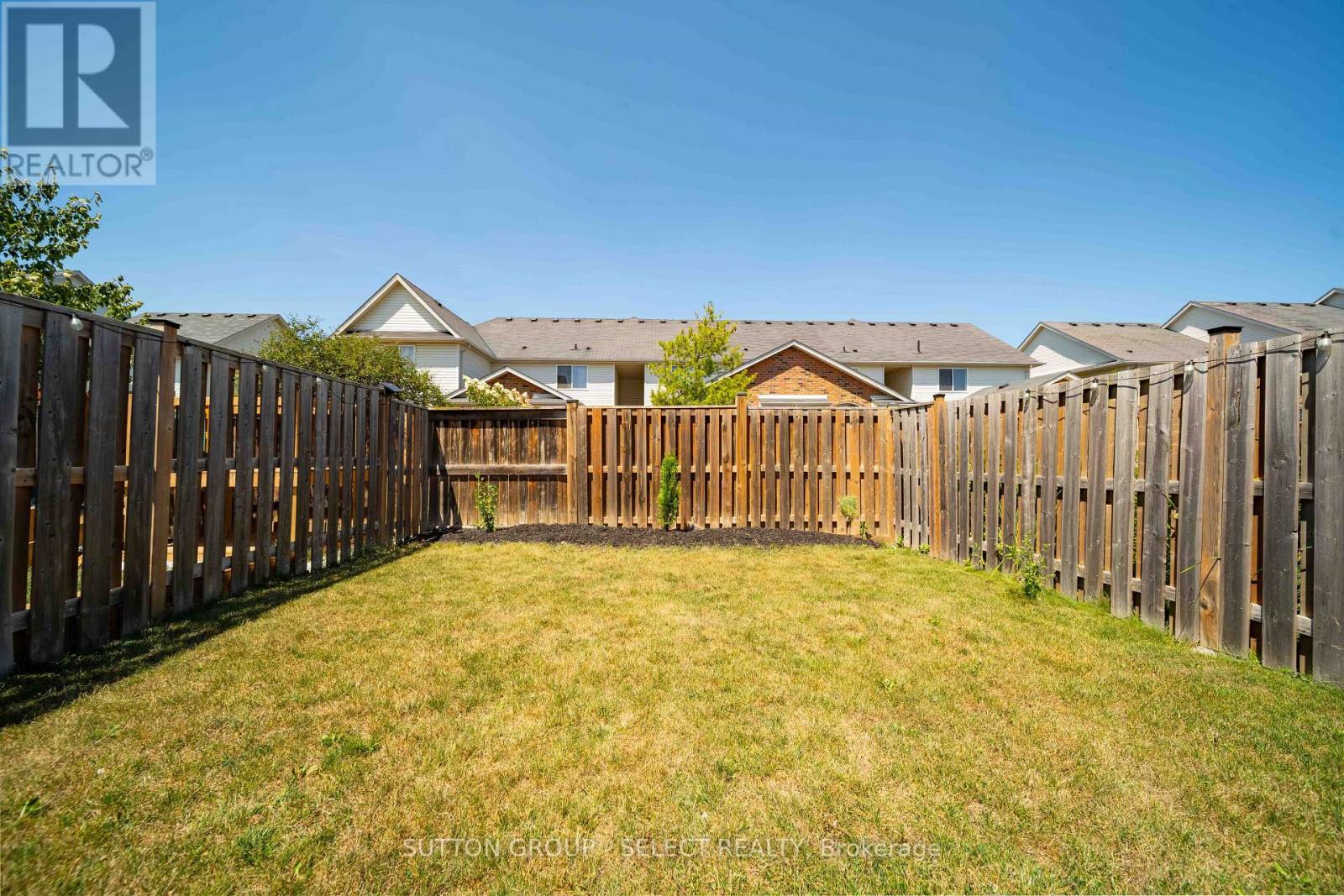 934 Silverfox Crescent Property Photo 38