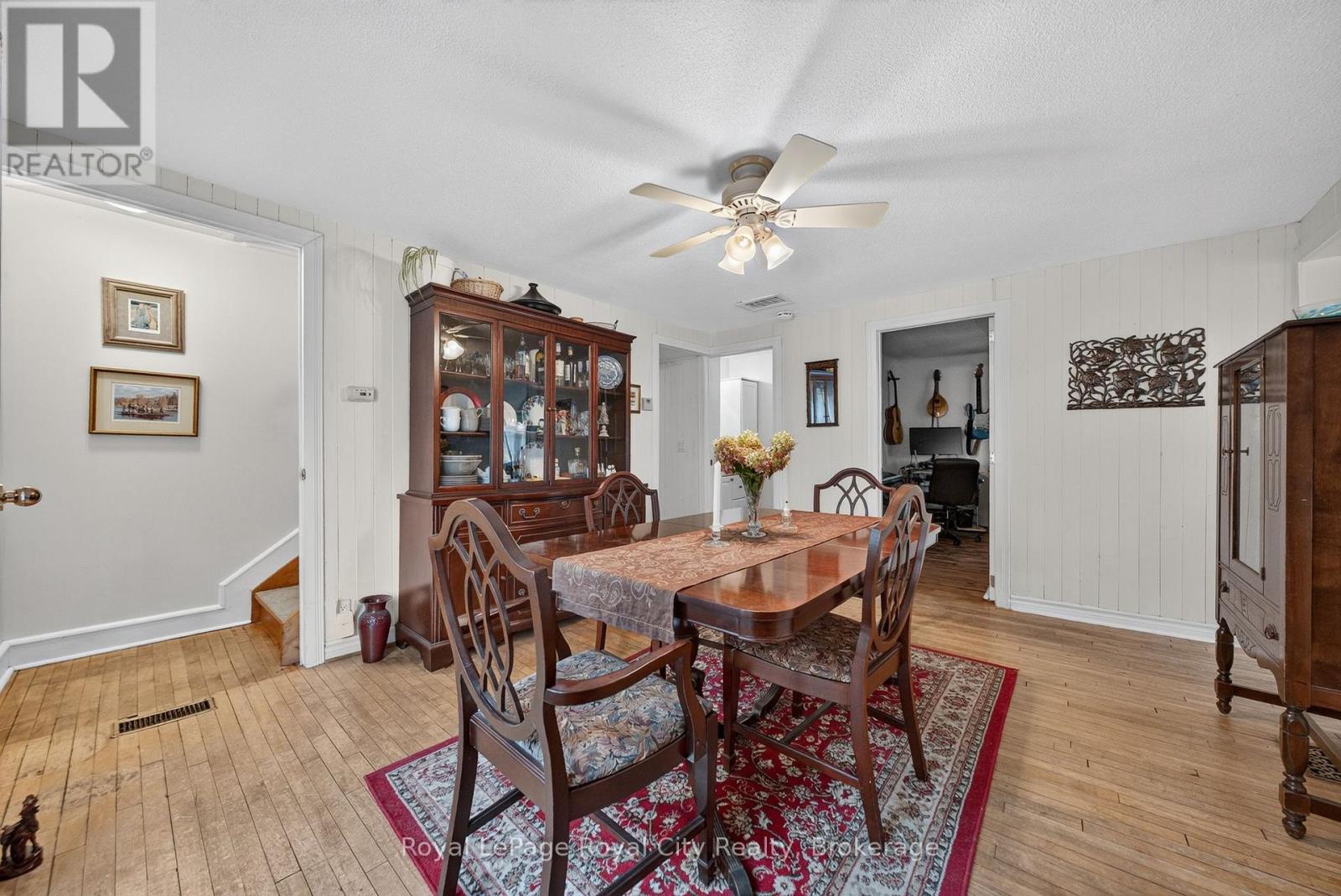 601 St Andrew Street E Property Photo 17