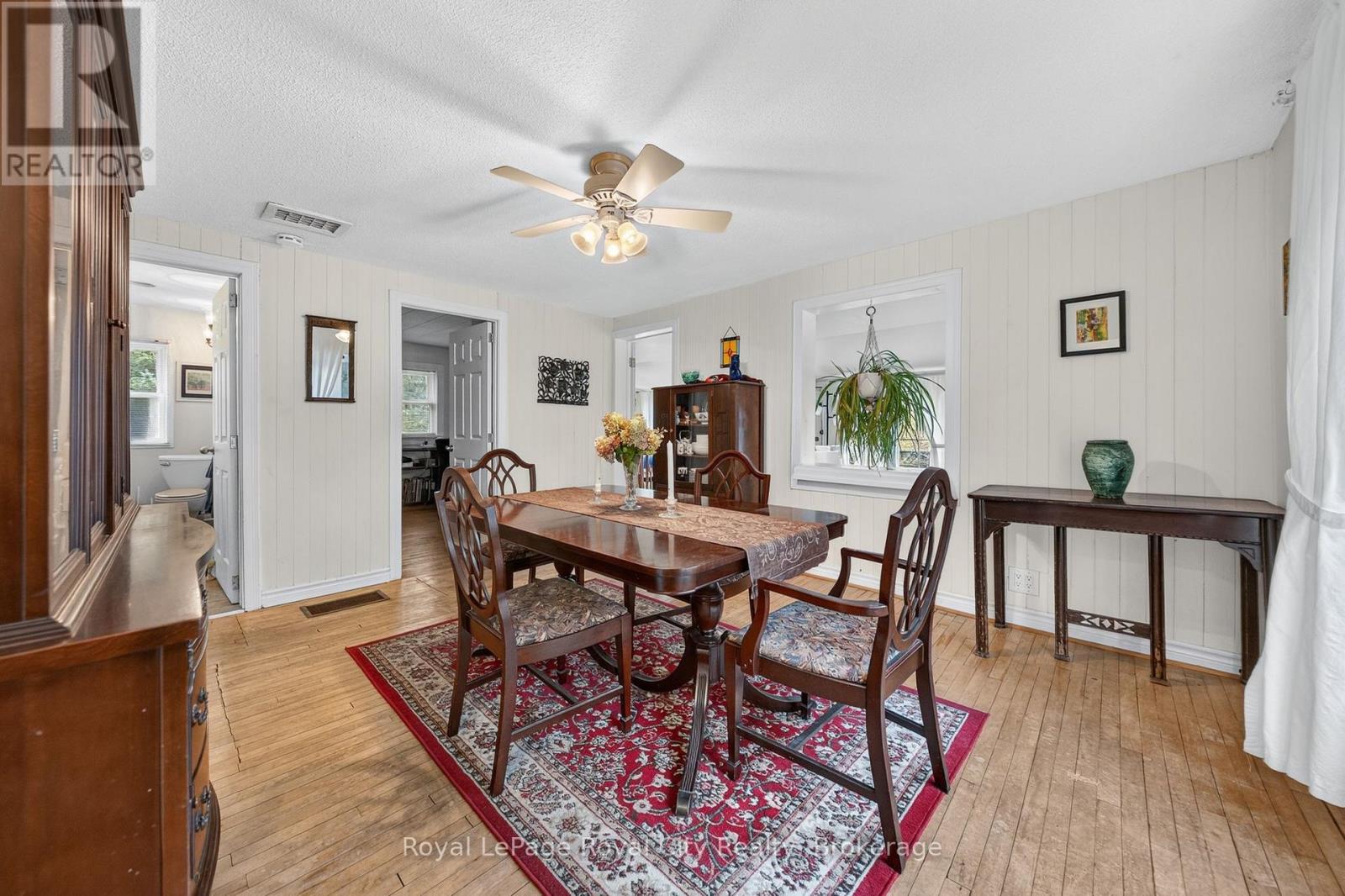 601 St Andrew Street E Property Photo 18