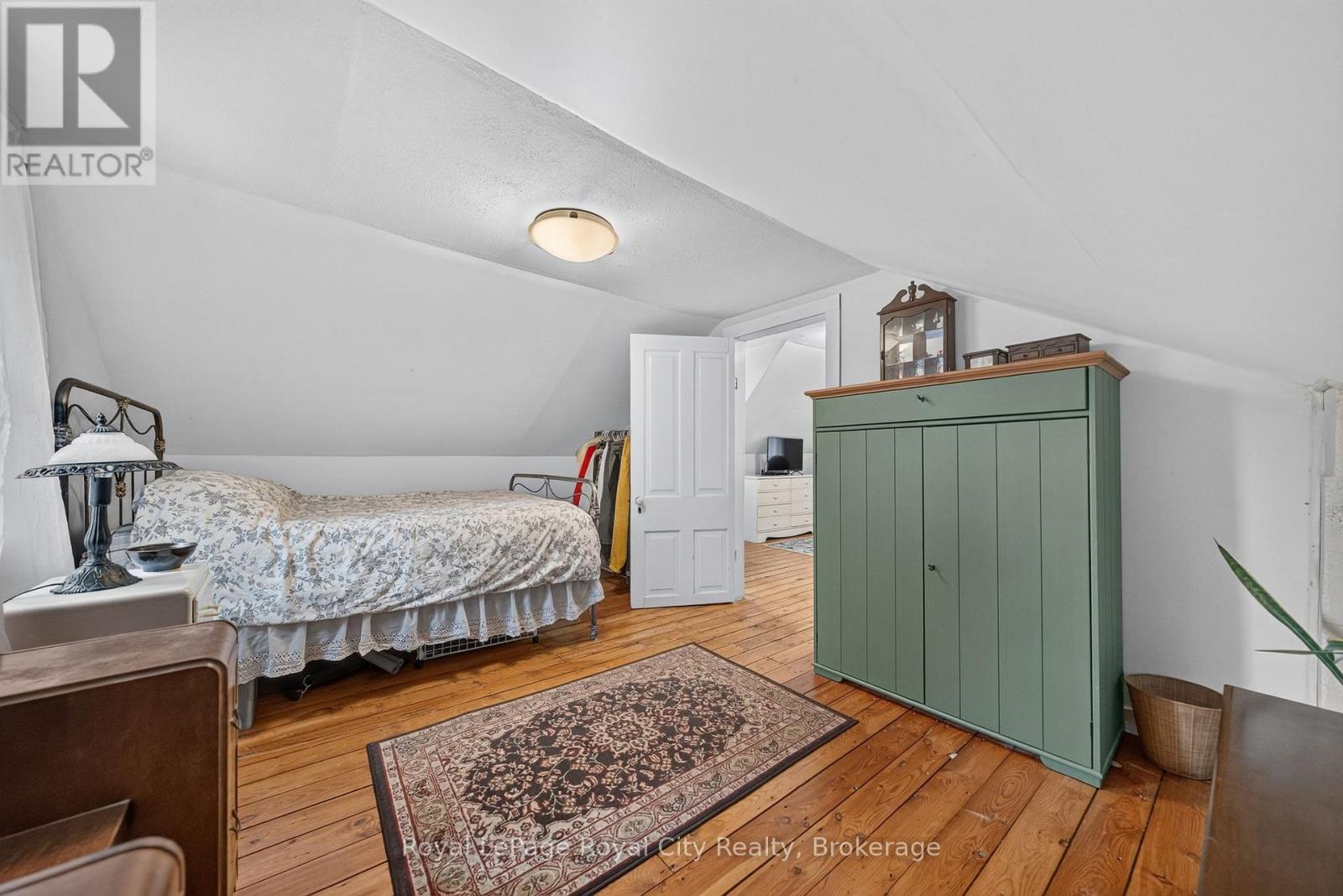 601 St Andrew Street E Property Photo 31