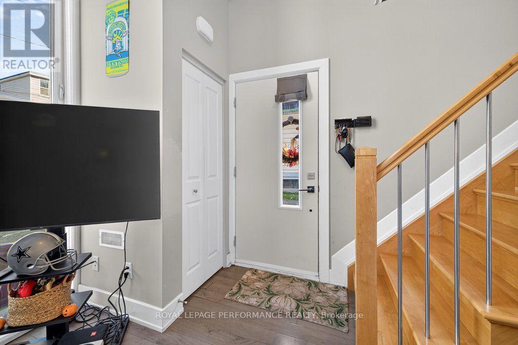 B - 206 Manchester Avenue Property Photo 6