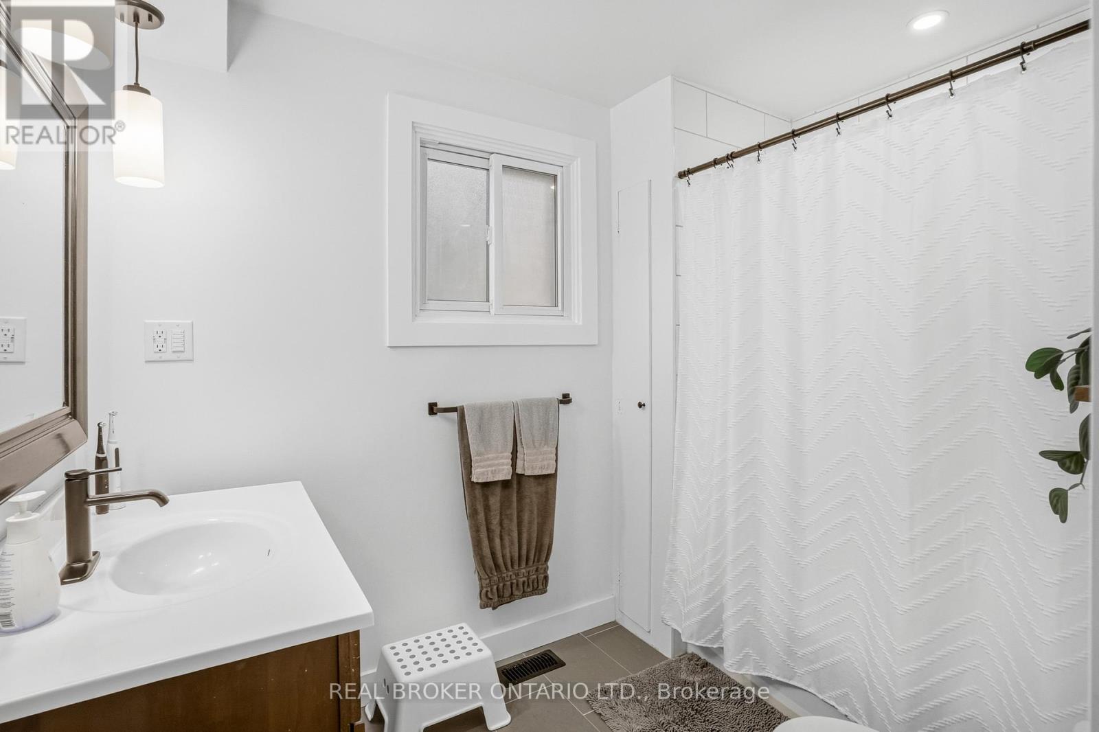 43 Shoreline Drive Property Photo 25