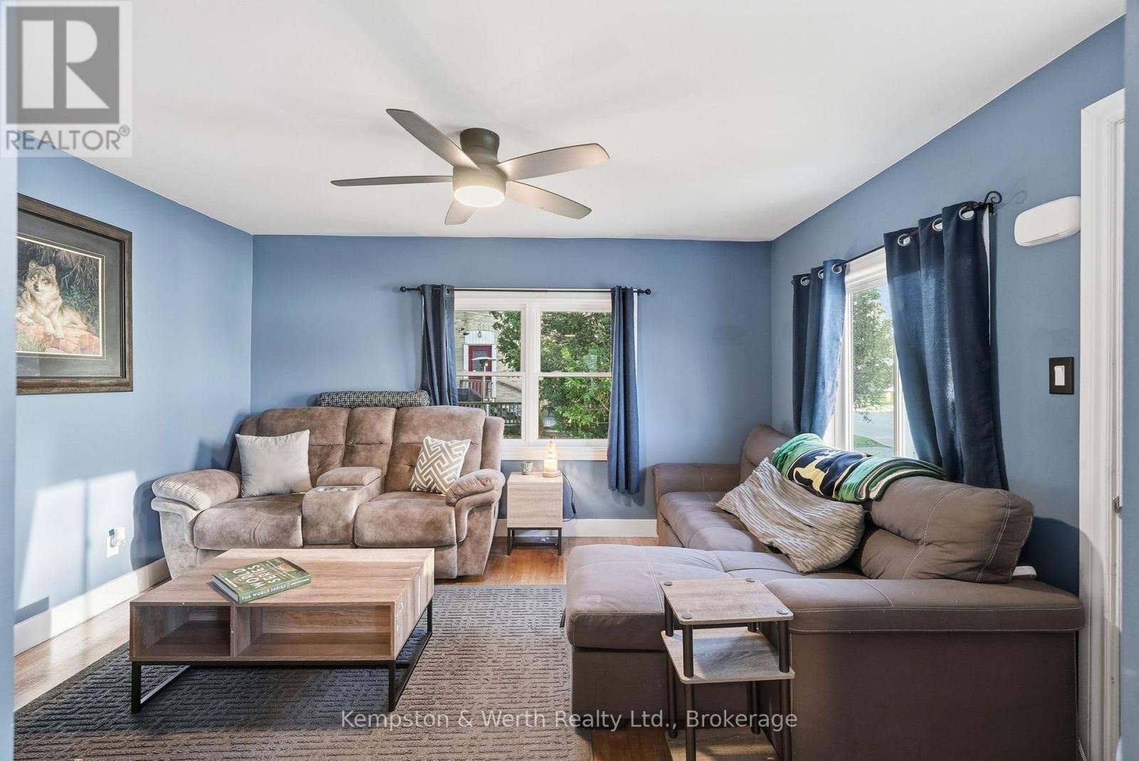 334 Davidson Avenue N Property Photo 5
