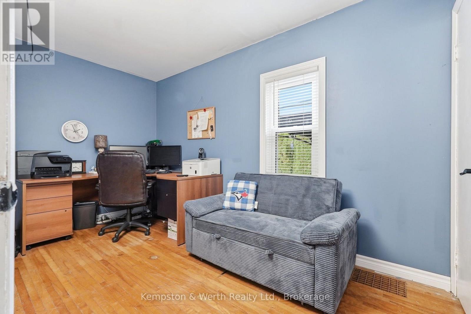 334 Davidson Avenue N Property Photo 15