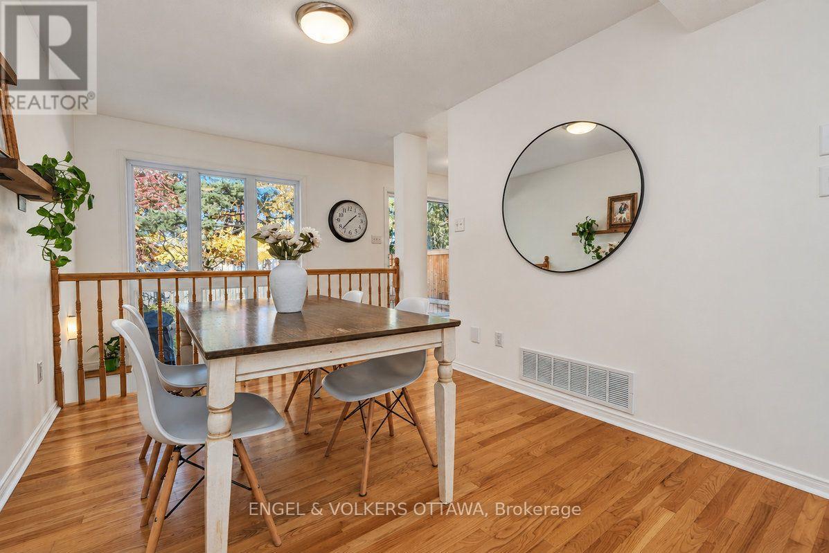 154 College Circle Property Photo 17