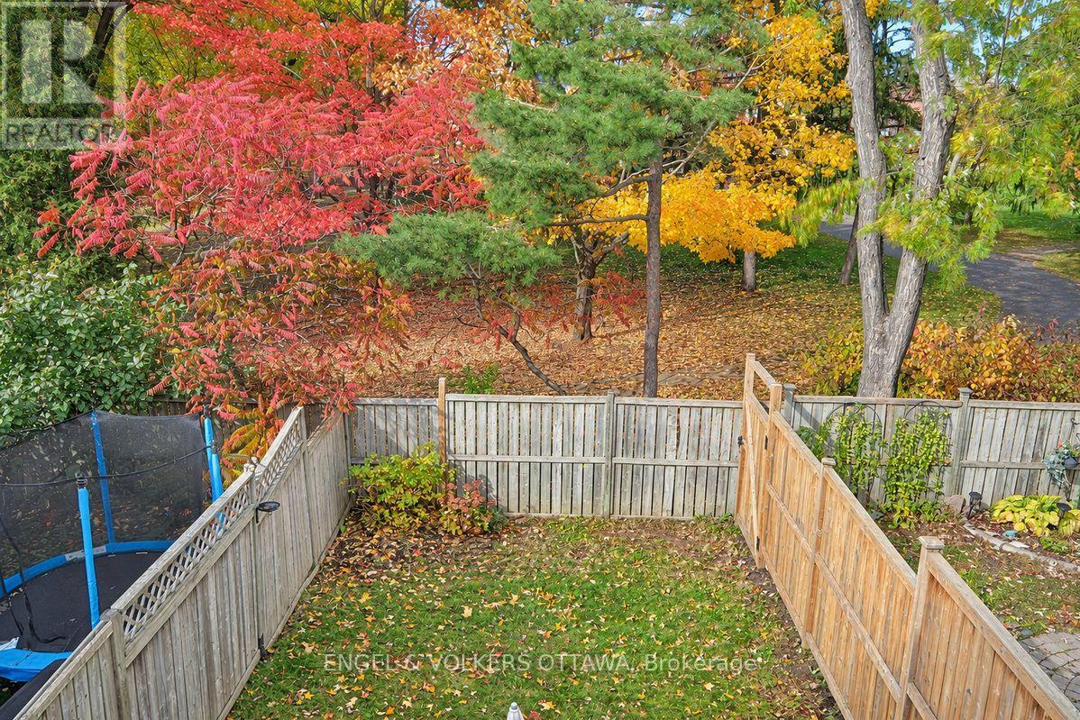 154 College Circle Property Photo 42