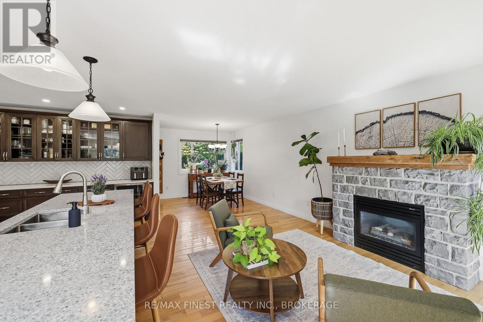 4404 Ashwood Drive Property Photo 16