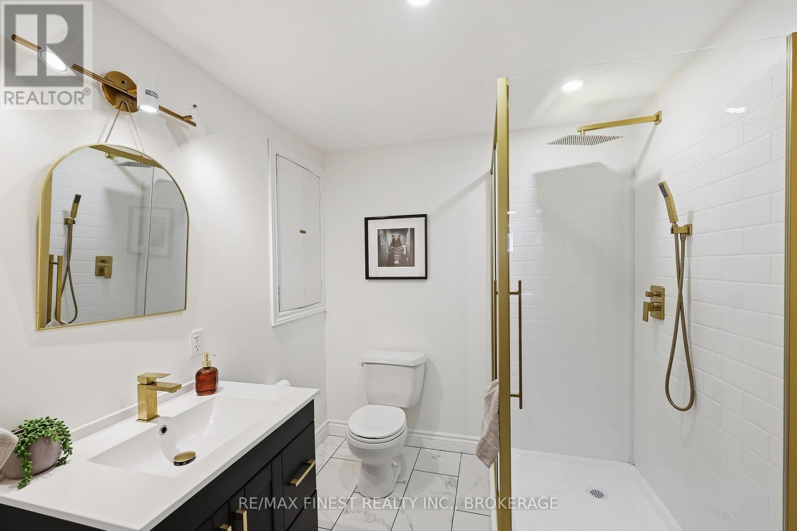 4404 Ashwood Drive Property Photo 32