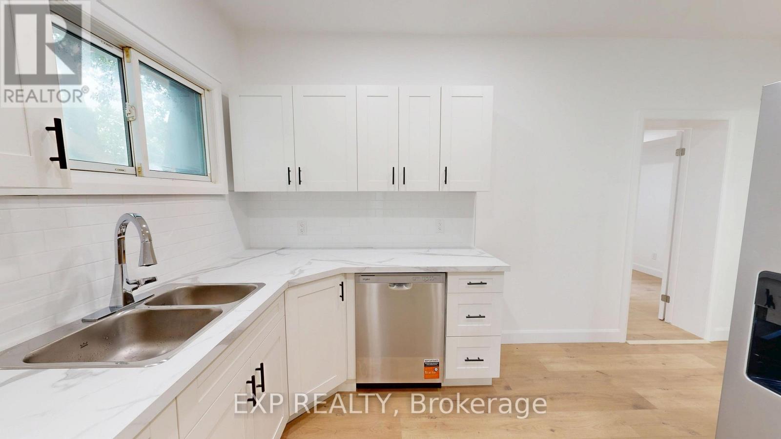 686 Elias Street Property Photo 8