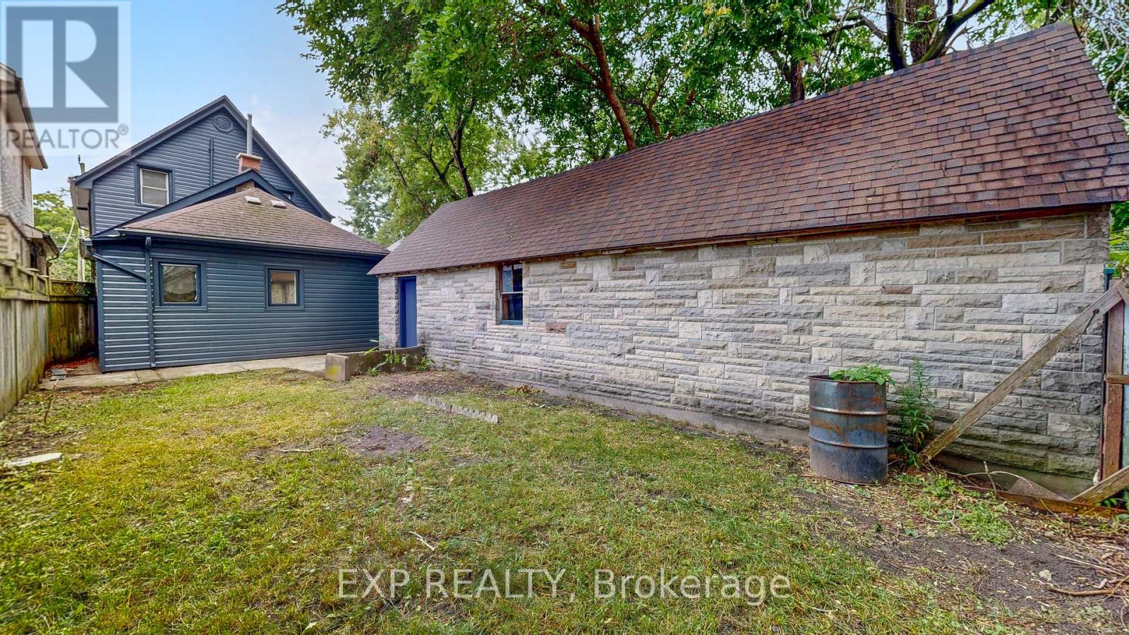 686 Elias Street Property Photo 28