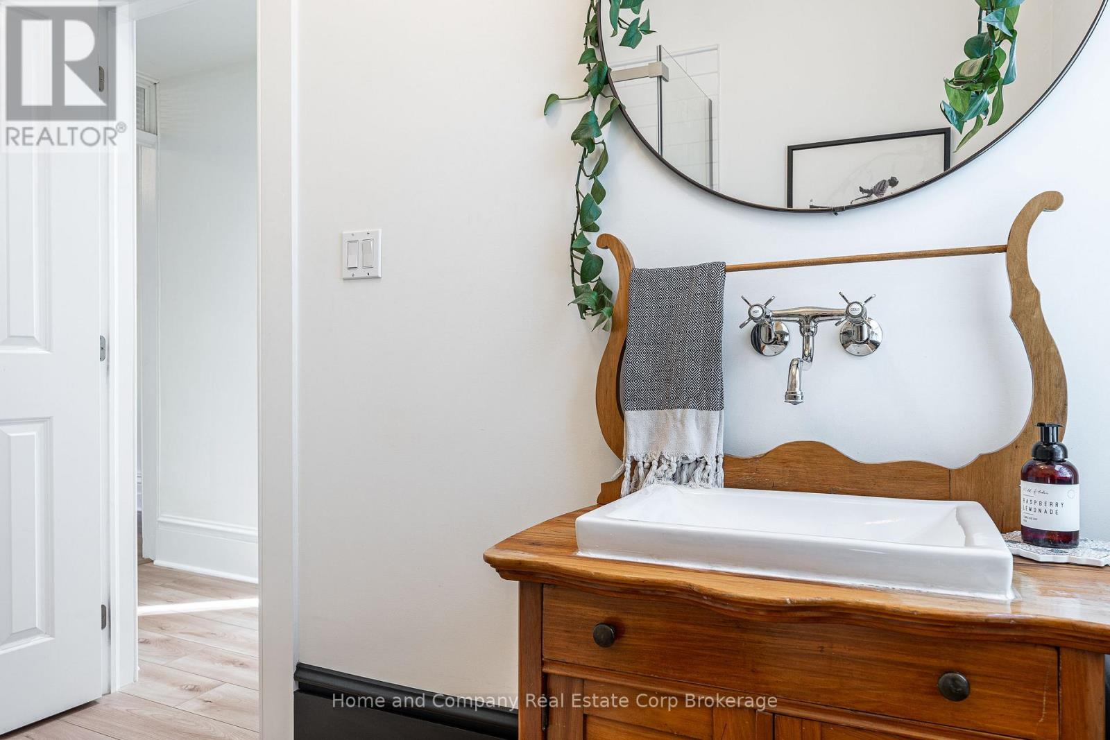 18 Robinson Street Property Photo 12