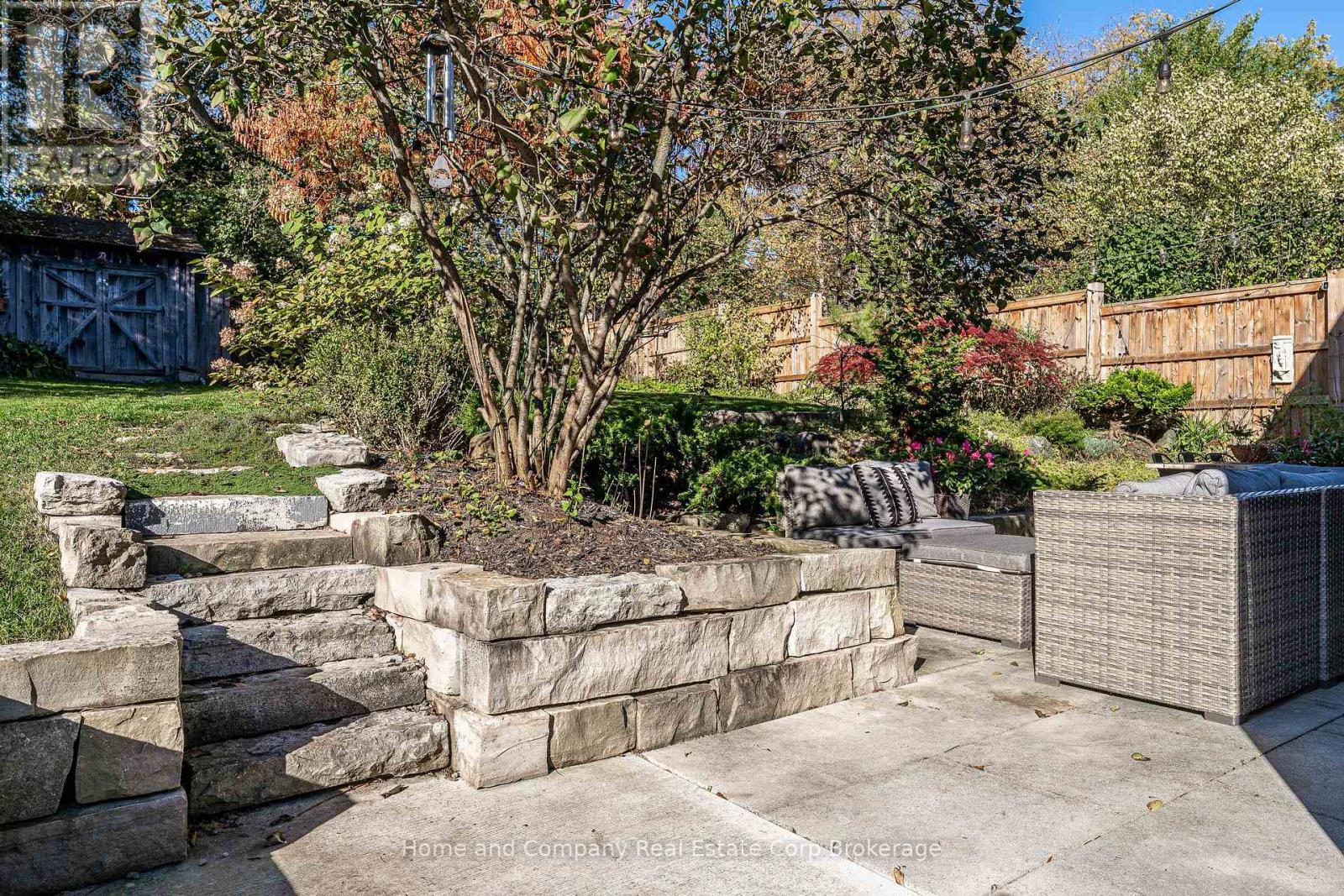 18 Robinson Street Property Photo 41