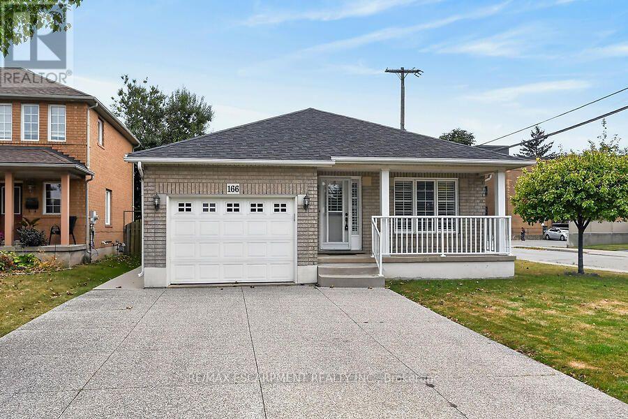 166 Toby Crescent Property Photo 1