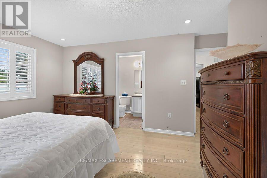 166 Toby Crescent Property Photo 15