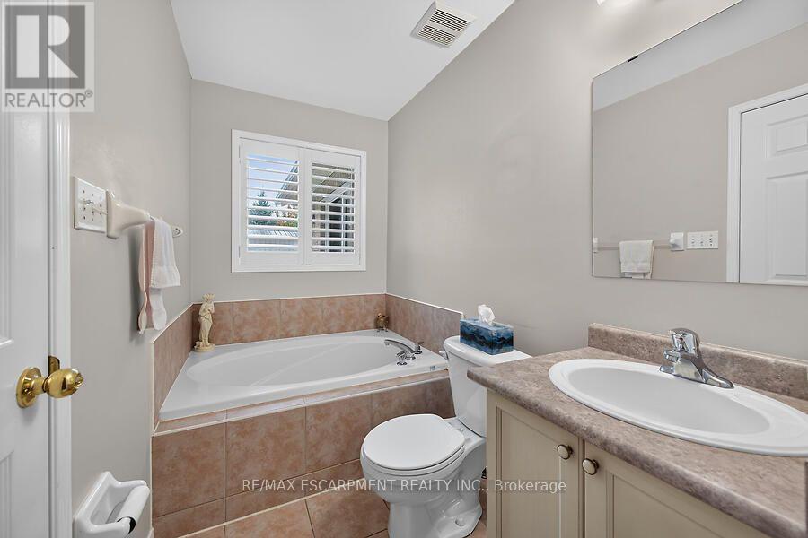166 Toby Crescent Property Photo 16