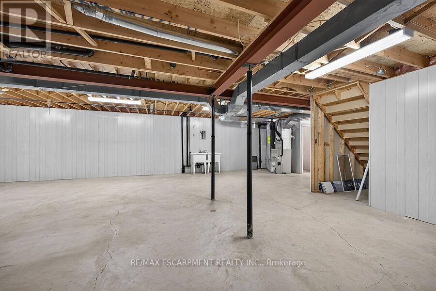 166 Toby Crescent Property Photo 21