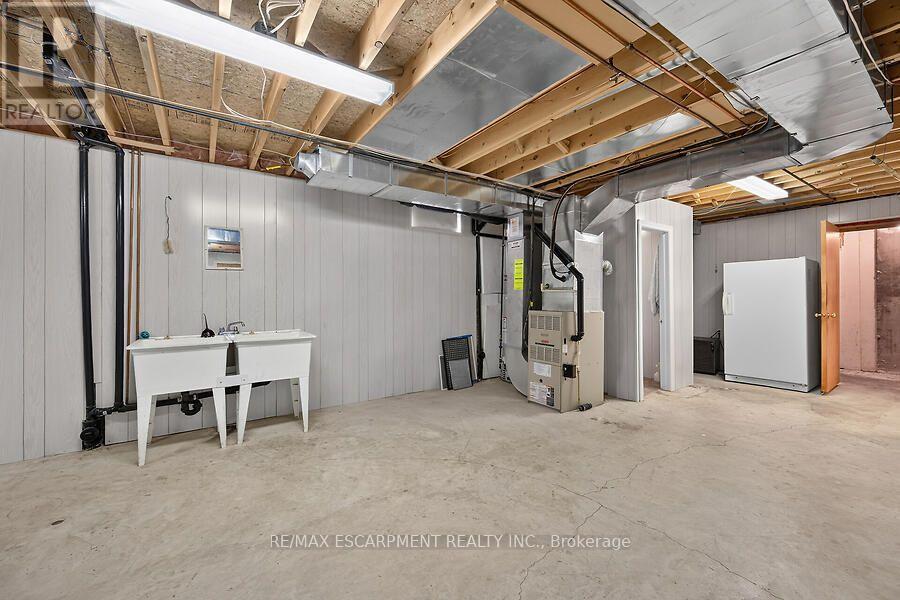 166 Toby Crescent Property Photo 22