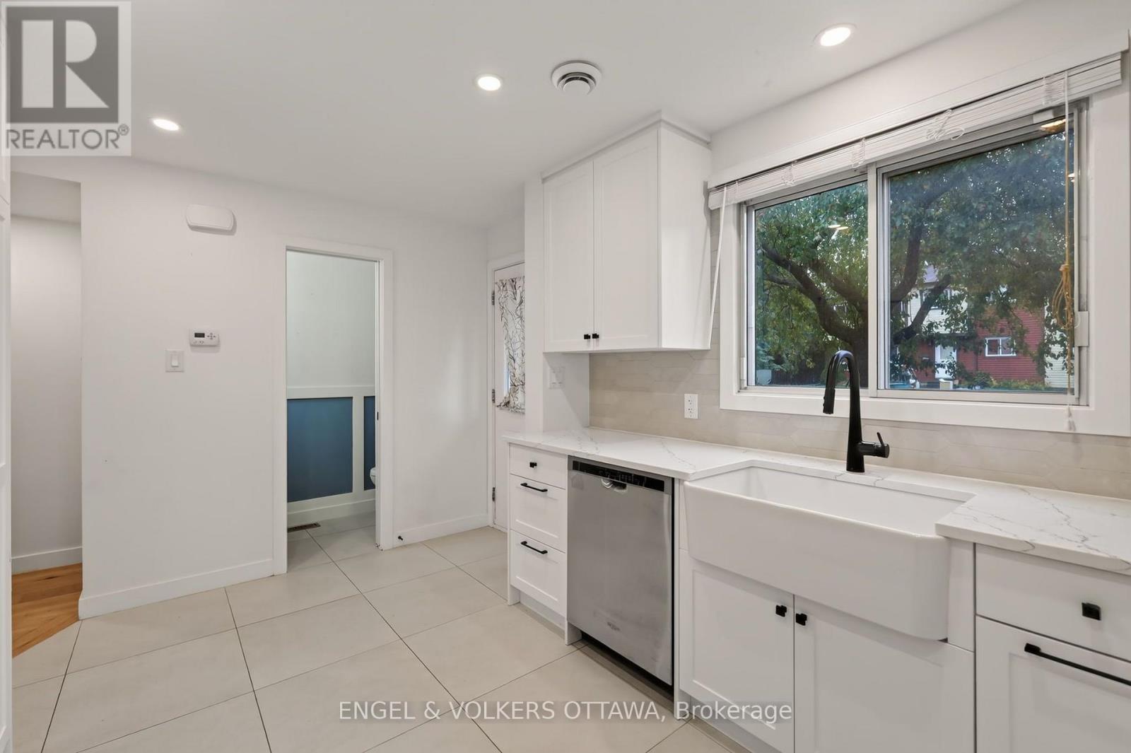 259 Teal Crescent Property Photo 10
