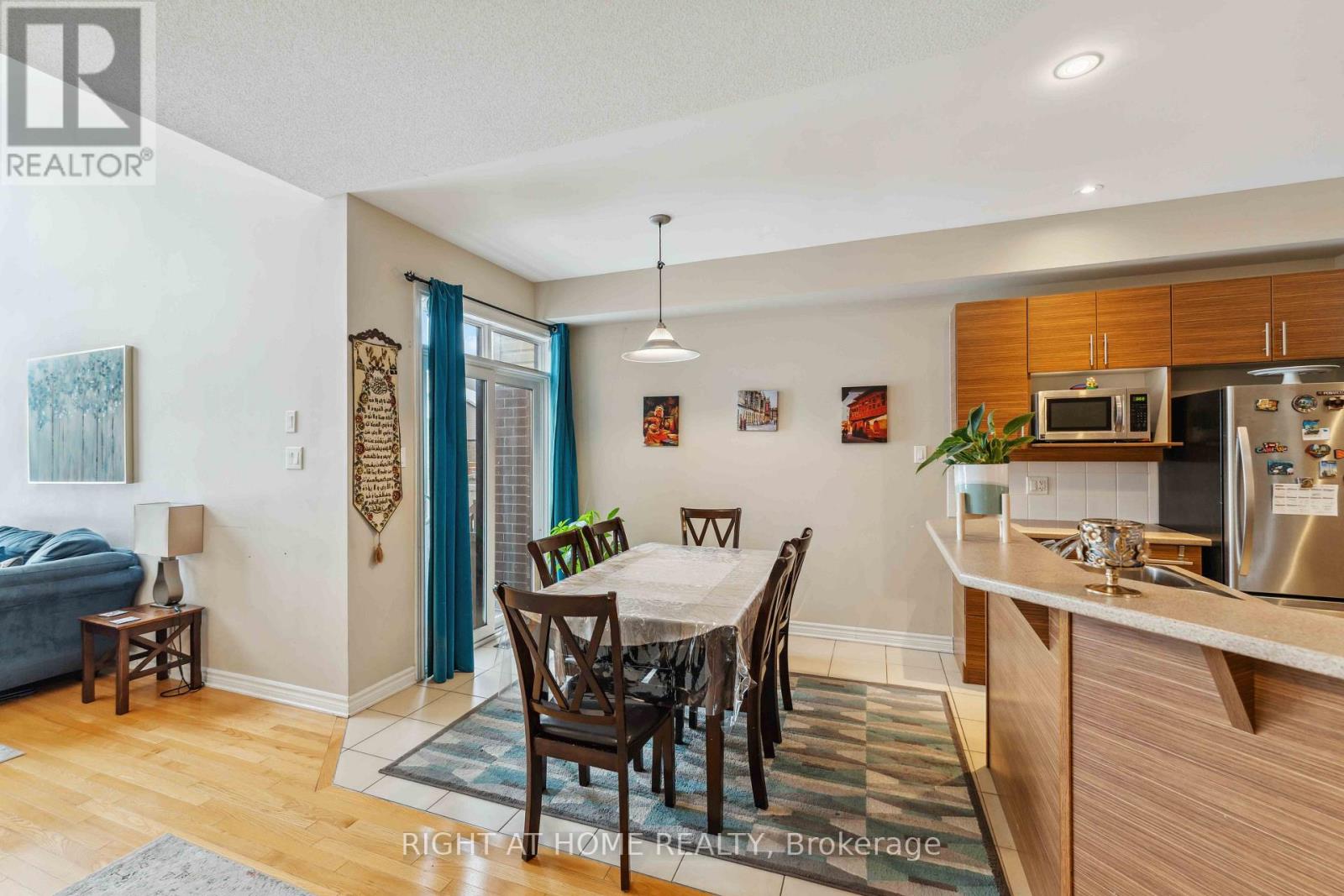 300 Cooks Mill Crescent Property Photo 10