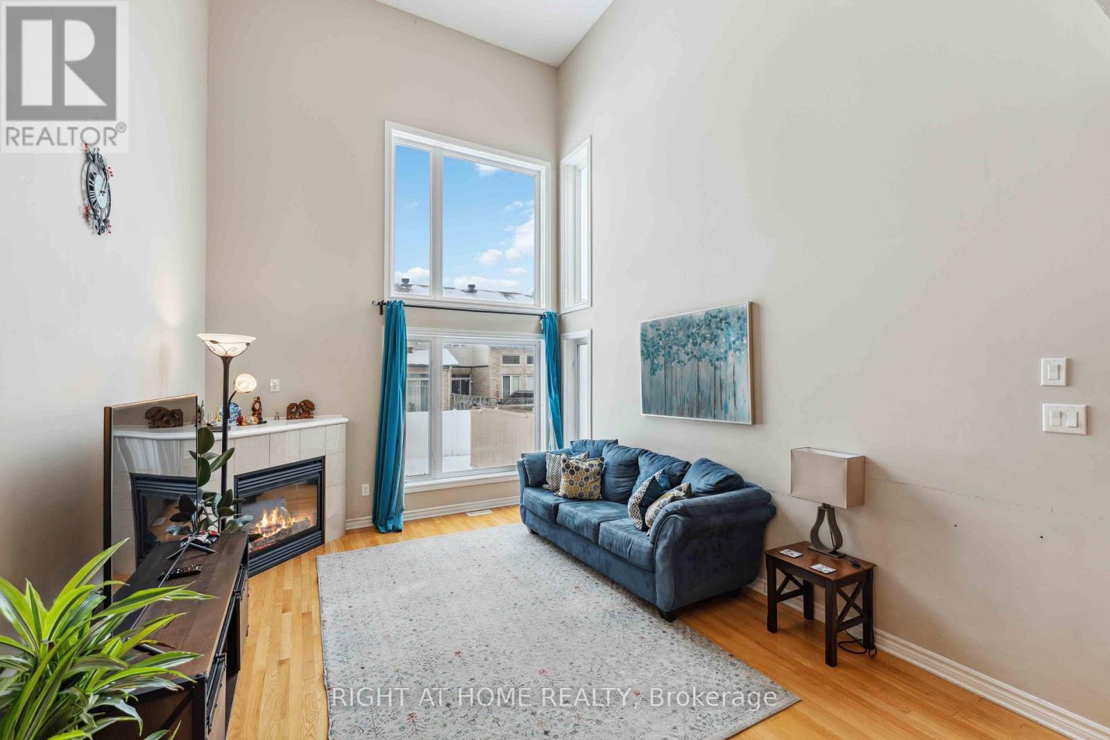 300 Cooks Mill Crescent Property Photo 13