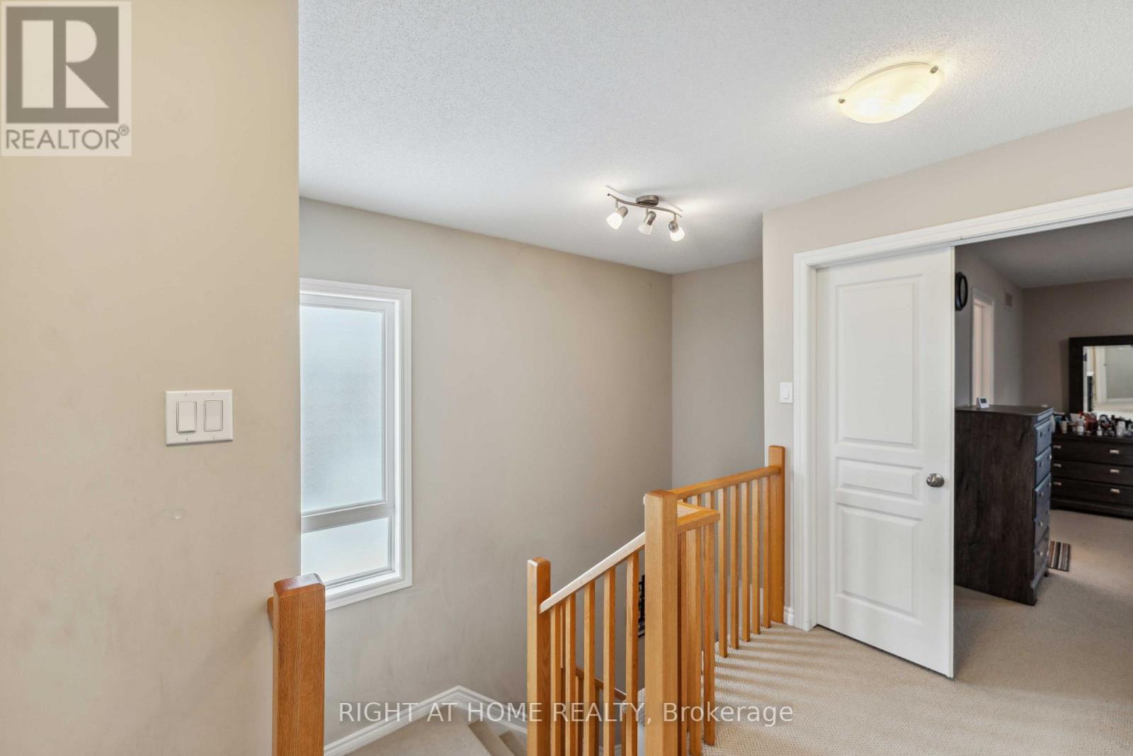 300 Cooks Mill Crescent Property Photo 23