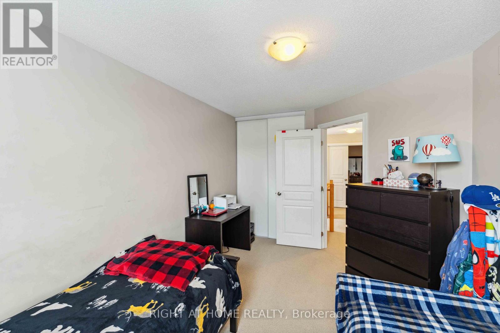 300 Cooks Mill Crescent Property Photo 35