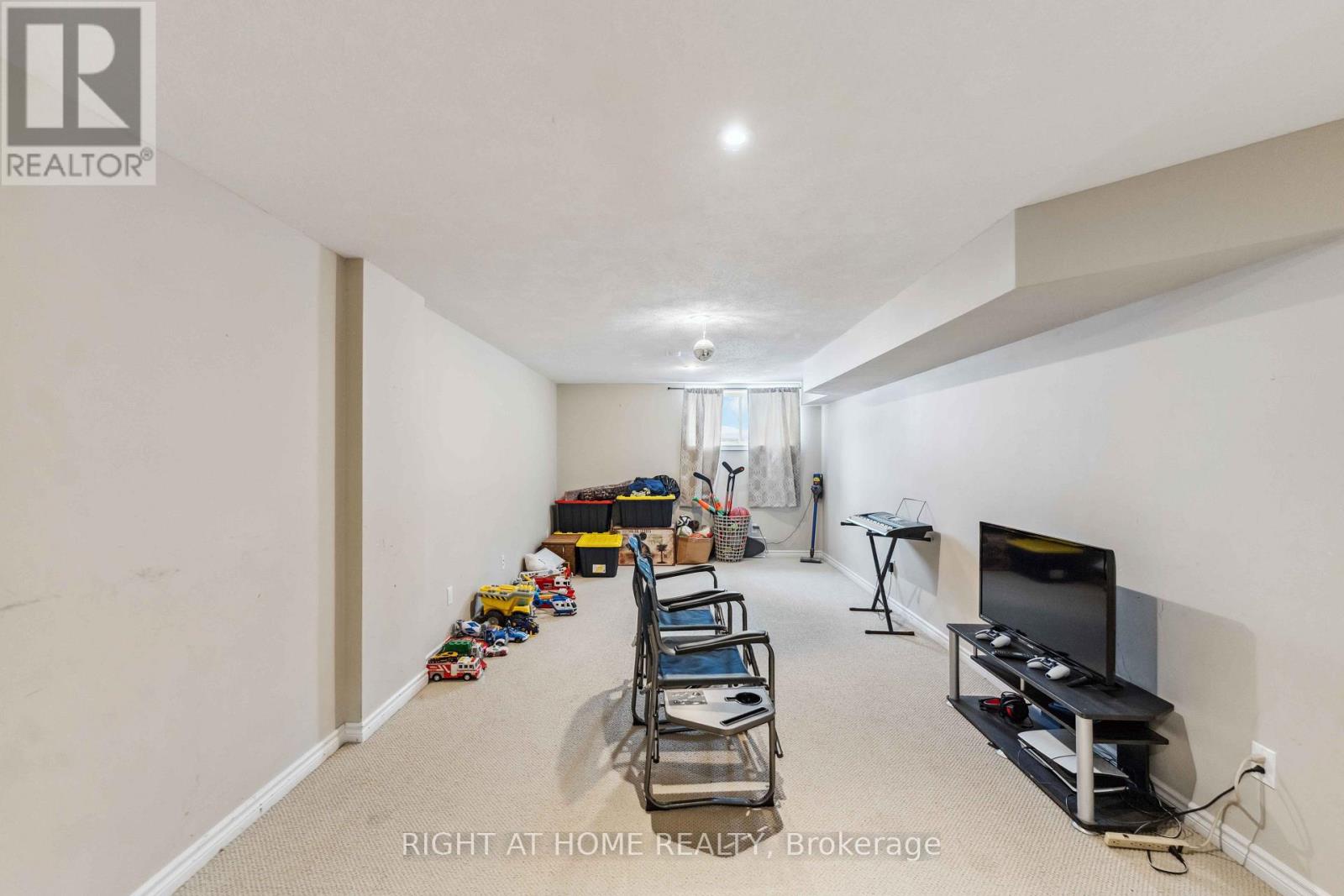 300 Cooks Mill Crescent Property Photo 42