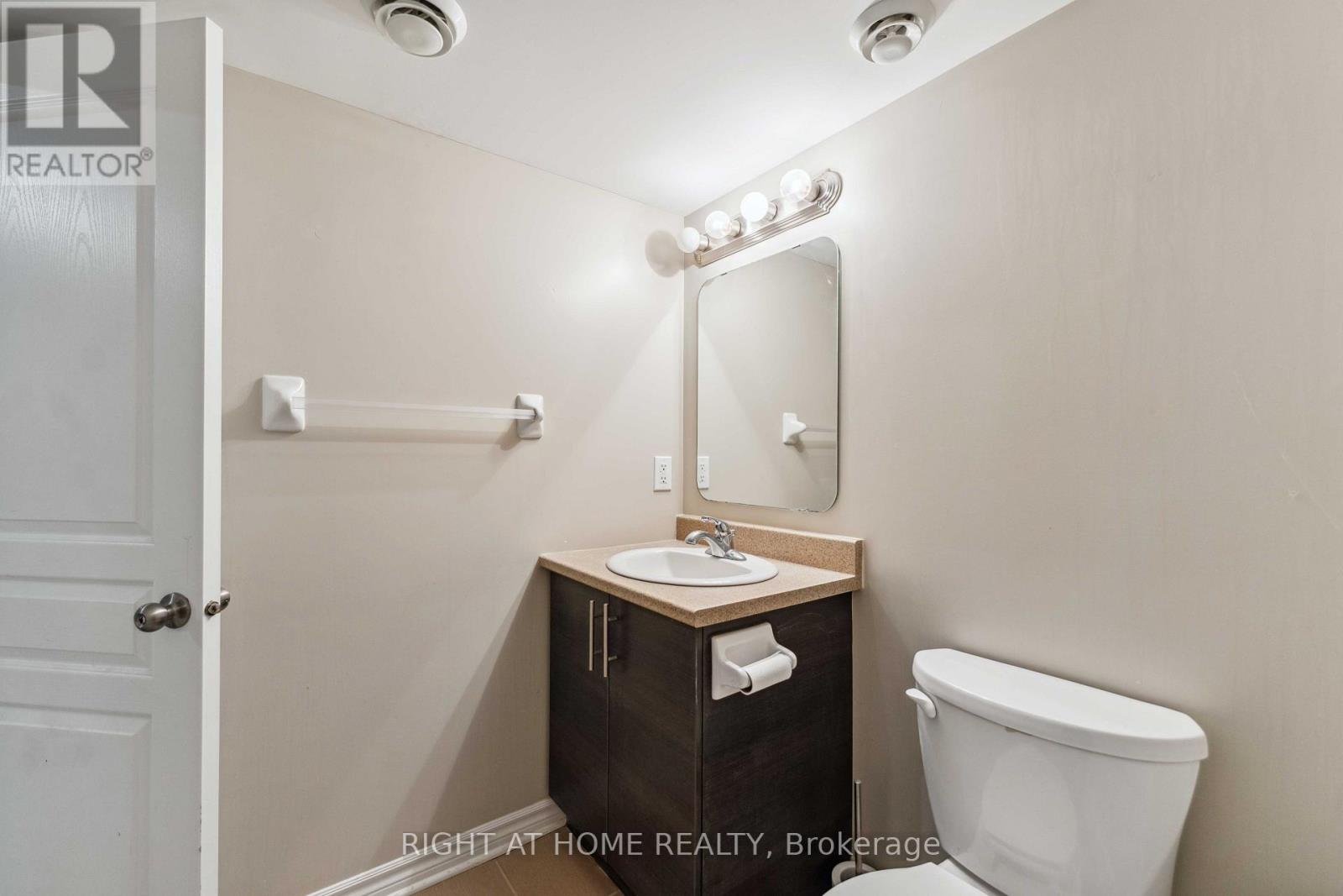 300 Cooks Mill Crescent Property Photo 47