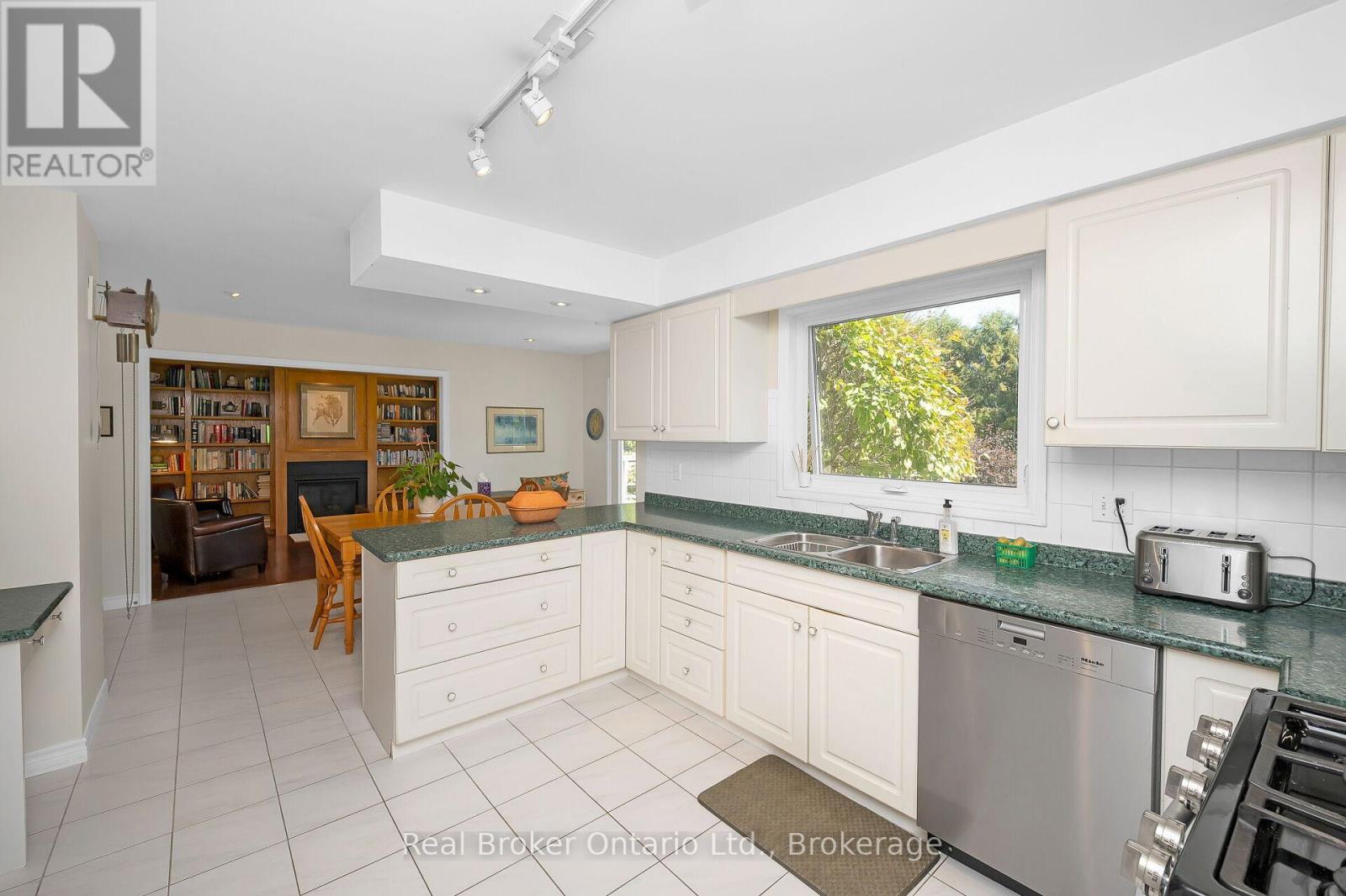 849 Caistorville Road Property Photo 19
